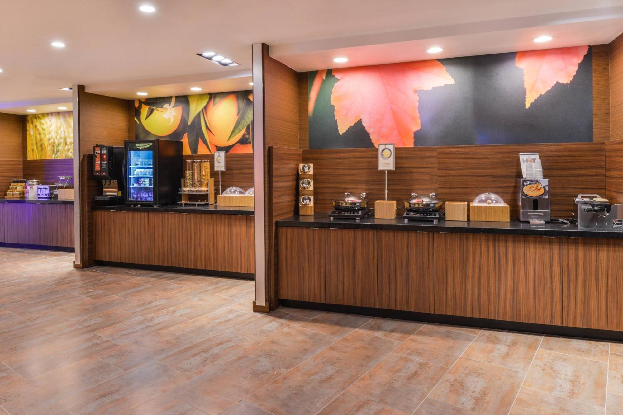 Fairfield Inn & Suites By Marriott Coralville Exterior foto